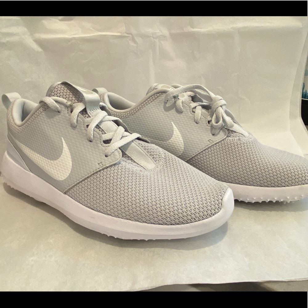 NEW Nike Women's 2020 Roshe G Golf Shoes - size 10